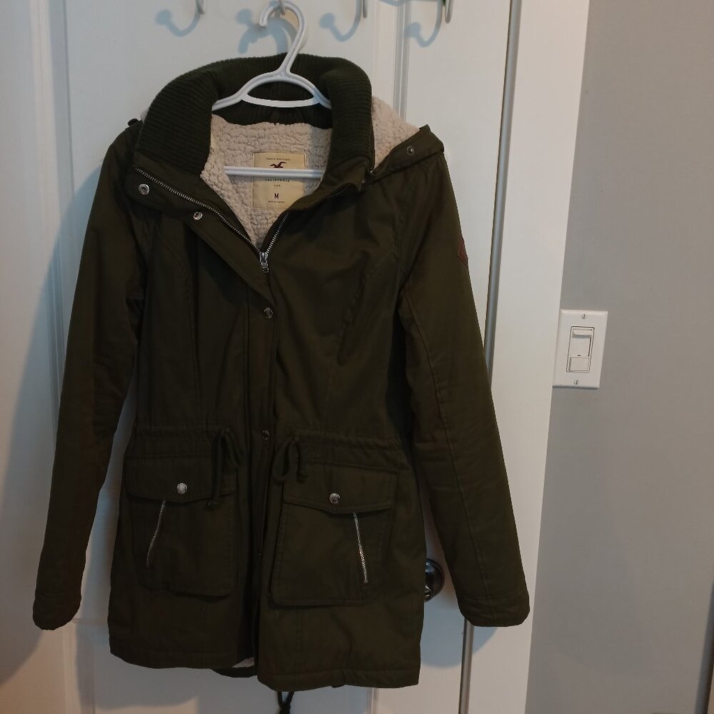 Hollister Women’s Size Medium Fleece-Lined Coat